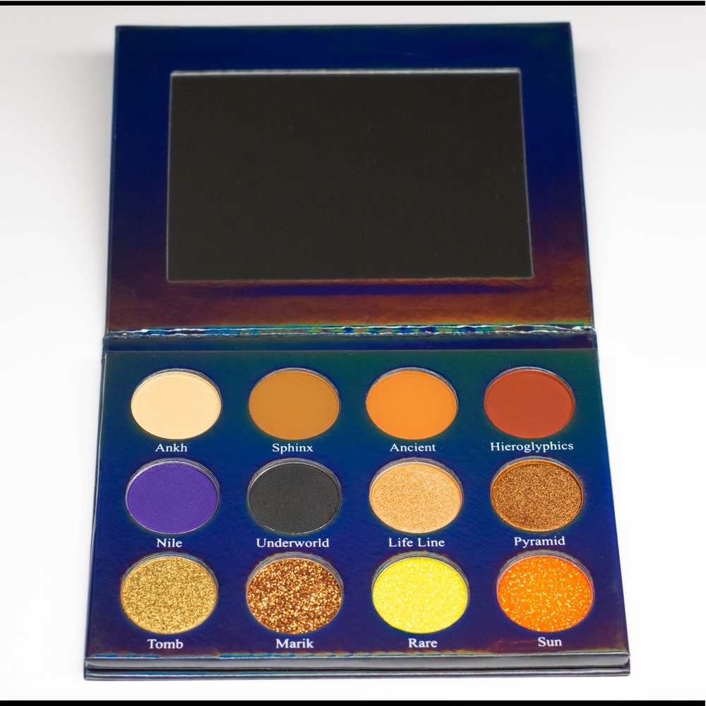Eyeshadow palette